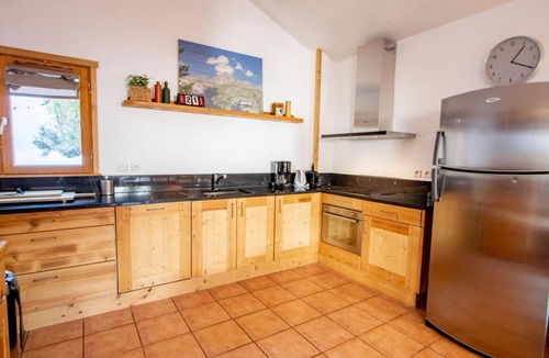 Villarodin-Bourget Ski Chalet | Chalet, 300m from resort center, Ground floor, balcony, parking, tv, ski locker, 100m², La Norma