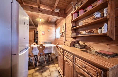 Verchaix Ski Chalet | Chalet “4p Classique-Les Ancolies”: Mountain View, Private Terrace, Wi-Fi