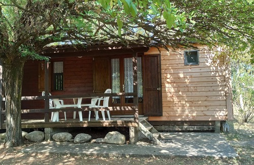 Montreal Ski Chalet | CHALET 5 -Terrace, garden furniture, beautiful view, swimming pool, summer entertainment