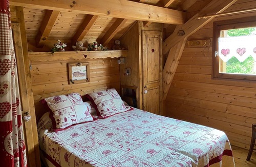 Verchaix Ski Chalet | Chalet “6p Comfort-Le Chardon Blanc”: Mountain View, Private Terrace & Wi-Fi