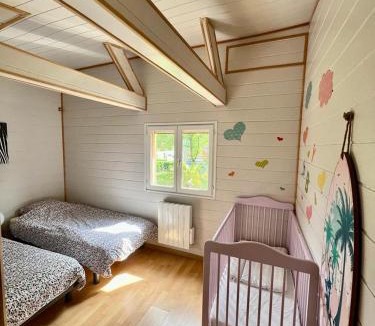Hautecourt-Romaneche Ski Chalet | chalet atypique, Ile chambod