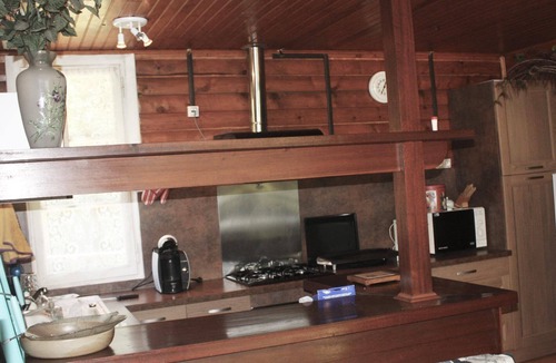 Saint-Antonin Noble Val Ski Chalet | Chalet by the river with wooded park & heated swimming pool in St Antonin Noble Val, France