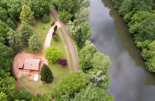 Saint-Antonin Noble Val Ski Chalet | Chalet by the river with wooded park & heated swimming pool in St Antonin Noble Val, France