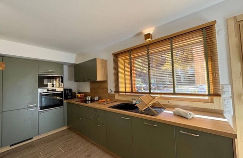 Les Claux Ski Chalet | Chalet, balcony, fireplace or stove, tv, 108m², Vars