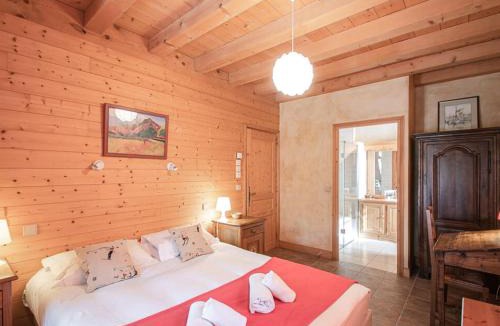 Les Tines Ski Chalet | Chalet de charme à Chamonix avec WiFi et parking privé pour 12 pers. - FR-1-343-226