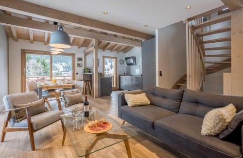 Chamonix-Mont-Blanc Ski Chalet | Chalet De L'ours - Chamonix All Year