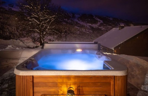 Meribel Ski Chalet | Chalet de Suzanne 6min des pistes Meribel centre