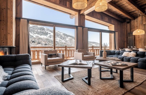Meribel Ski Chalet | Chalet des Amis in Meribel with swimming pool