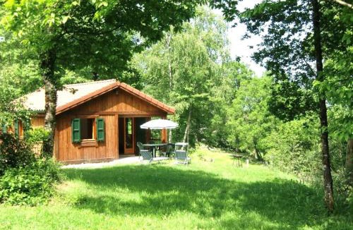 Roumegoux Ski Chalet | Chalet en Auvergne -Pêche