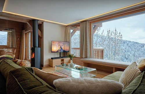 Notre-Dame-de-Bellecombe Ski Chalet | Chalet Gridloup - Wonderful mountain views in every season - OVO Network