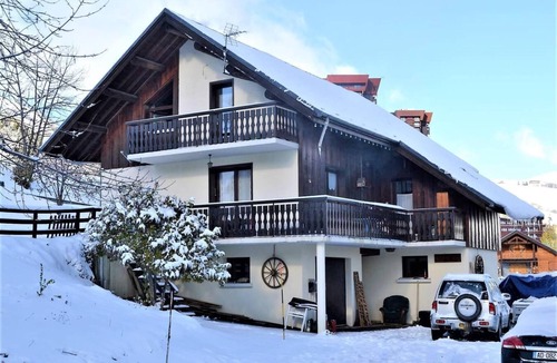 Le Corbier Ski Chalet | Chalet, Ground floor, balcony, fireplace or stove, tv, ski locker, 150m², Le Corbier