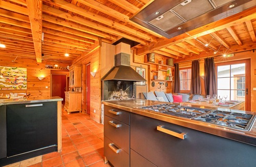 Villard-Reculas Ski Chalet | Chalet 'Il Fera Beau Demain' with Mountain View, Private Terrace and Wi-Fi