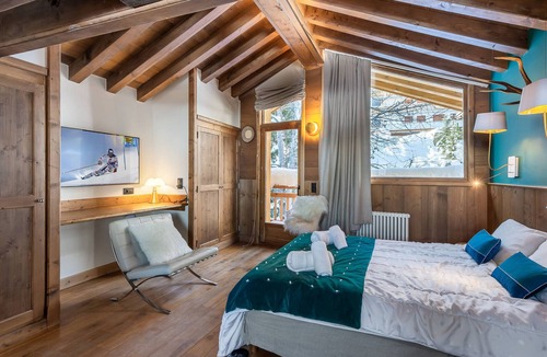 Courchevel Ski Chalet | Chalet in Courchevel Village center for 12 pax with Sauna and Wifi