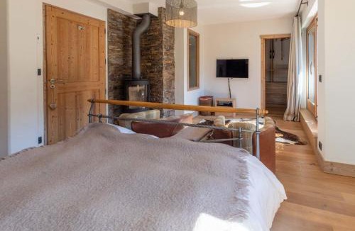 Meribel Ski Chalet | Chalet in méribel center with outdoor jacuzzi and sauna