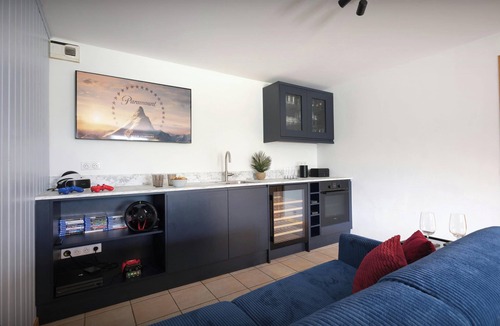 La Cote-d'Arbroz Ski Chalet | Chalet Isla de Lux - family mountain break 12p sauna & spa - OVO Network