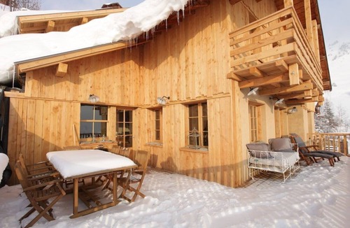 Villard-Reculas Ski Chalet | CHALET LA BULETTE Grand Chalet de Charme - Domaine Alpe d'Huez - sleeps 14