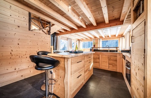 Morillon Ski Chalet | Chalet 'Le Mas Devant' with Mountain View, Private Terrace and Wi-Fi