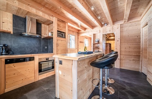 Morillon Ski Chalet | Chalet 'Le Mas Devant' with Mountain View, Private Terrace and Wi-Fi