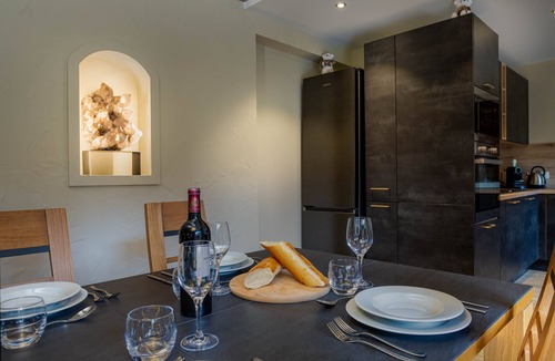 Les Praz-de-Chamonix Ski Chalet | Chalet le Petit Tricouni, sleeps 8 guests in 3 bedrooms with Chamonix All Year