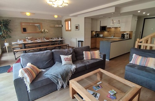 Vaujany Ski Chalet | Chalet le refuge on the Alpe d'Huez ski area