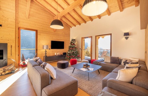 Hauteluce Ski Chalet | Chalet 'Les Galetas Du Mont Blanc' with Private Terrace, Balcony and Wi-Fi