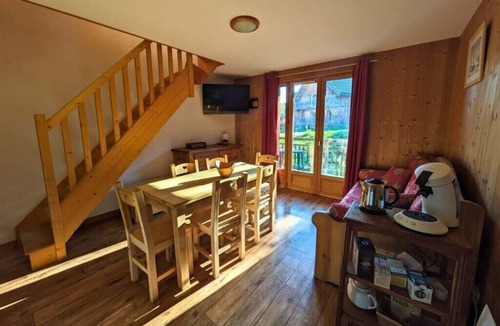 La Feclaz Ski Chalet | Chalet MÖKI , accès piscine sauna *