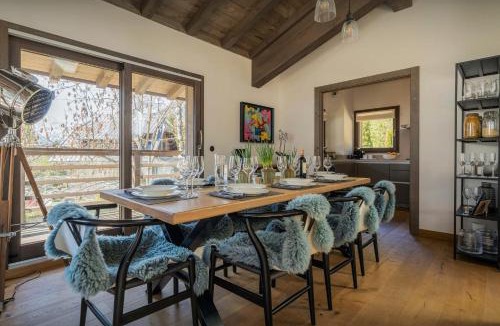 Les Tines Ski Chalet | Chalet Manchot - OVO Network