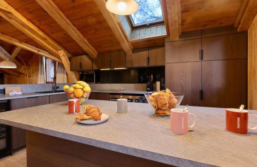 La Perriere Ski Chalet | Chalet moderne à Courchevel La Tania avec sauna et parking - FR-1-575-251