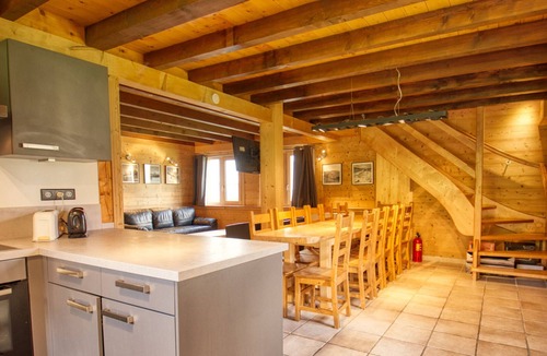 Les Esserts Ski Chalet | Chalet on the slopes with sauna and terrace, sleeps 12