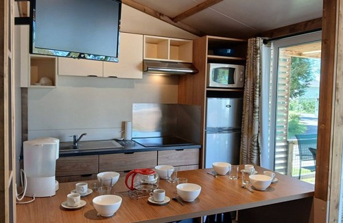 Pleaux Ski Chalet | Chalet pets welcome - 7 guests