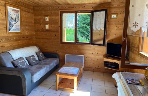 La Lechere Ski Chalet | Chalet Robin (sleeps 6) at Grand Domaine Valmorel-St François Longchamp