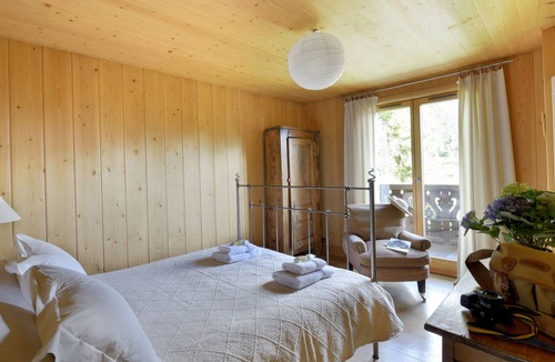 Les Tines Ski Chalet | Chalet Scierie, pretty chalet with hot tub and wonderful views, 4 bedrooms.
