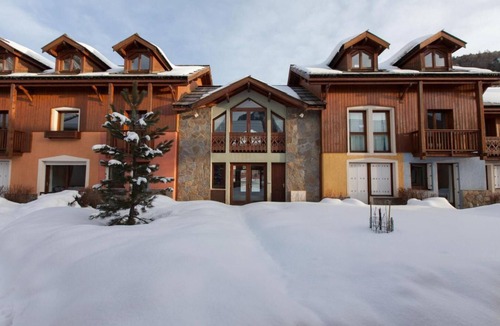 La Salle-les-Alpes Ski Chalet | Chalet, terrace, parking, tv, 61m², Serre Chevalier
