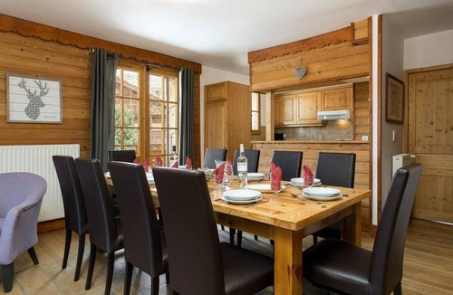 Bergers Ski Chalet | Chalet, terrace, fireplace or stove, parking, tv, 200-210m², Alpe d'Huez