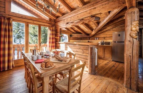 La Perriere Ski Chalet | Chalet, terrace, fireplace or stove, parking, tv, ski locker, 100m², La Tania