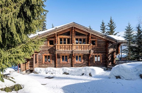 La Perriere Ski Chalet | Chalet, terrace, fireplace or stove, parking, tv, ski locker, 100m², La Tania