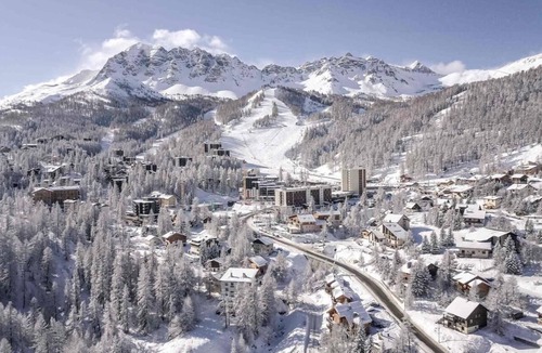 Les Claux Ski Chalet | Chalet, terrace, fireplace or stove, tv, 150m², Vars