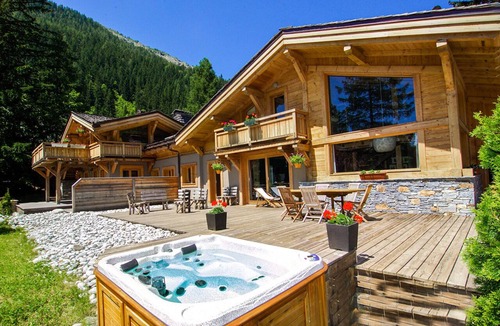 Argentiere House | Chalet Terre – Panoramic Views of the Grands Montets, and Mont Blanc, Jacuzzi
