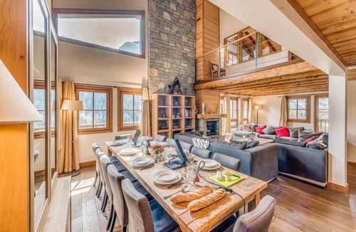 Les Brevieres Ski Chalet | Chalet, view ski slopes, sauna, terrace, balcony, fireplace or stove, tv, ski locker, 170m², Tignes