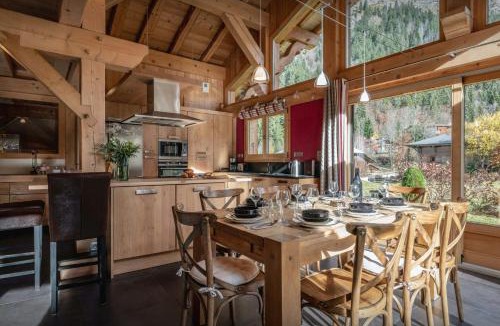 Les Prodains Ski Chalet | Chalet Woodline - OVO Network