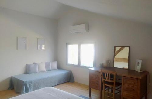 Sorgues Bed & Breakfast | Chambre d'hotes et cabane du grand st-Marc proche Via Rhona