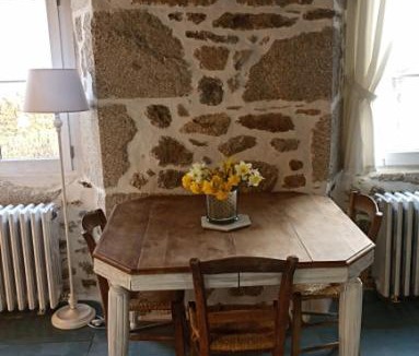 Junhac House | Chambre indépendante - style studio - avec jardin à la campagne