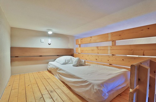 Valloire Hotel | Chambre Moderne Famille | Près des Pistes | Wi-Fi