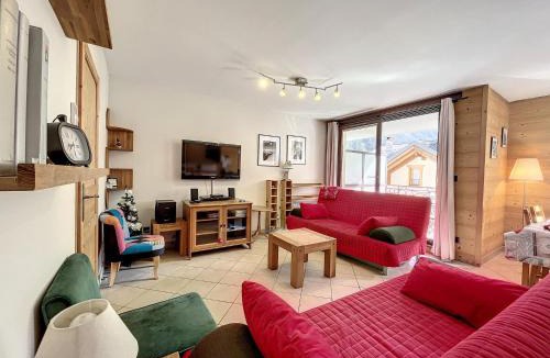 Chamonix City Centre Apartment | Chamonix centre, 64m², 6 pers., 2 chambres, parking - FR-1-507-14
