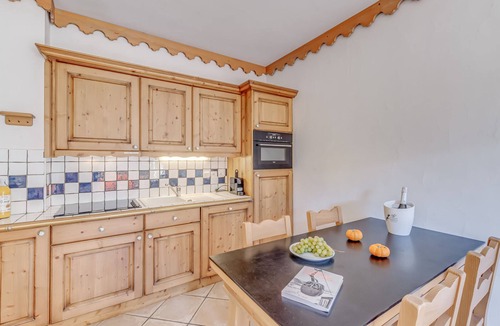 Champagny-en-Vanoise Apartment | Champagny - 3 rooms, balcony, SPA access, WIFI included, sleeps 6