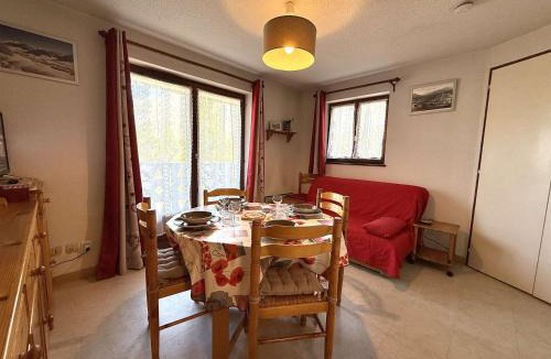 Praz-sur-Arly Apartment | Charmant 2P Cabine à Praz-sur-Arly - Ski, Balcon, Parking, 4 Pers - FR-1-603-39
