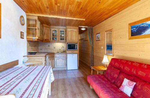 Meribel-Mottaret Apartment | Charmant appart avec balcon, ski-in/ski-out, Méribel - FR-1-355-30