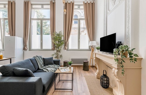 Jacquard - Prefecture Apartment | Charmant & Spacieux Appartement en Cœur de Ville de Saint-etienne - 6 Personnes