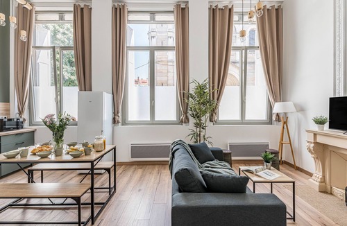 Jacquard - Prefecture Apartment | Charmant & Spacieux Appartement en Cœur de Ville de Saint-etienne - 6 Personnes