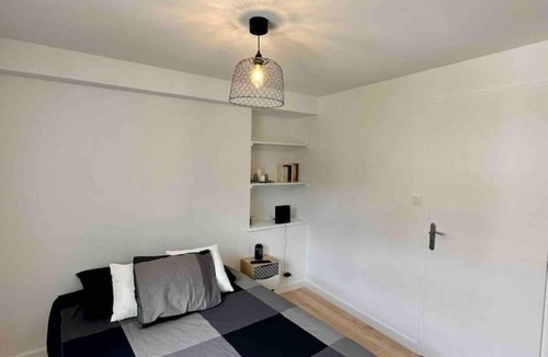 Montluel Apartment | Charmant T2 Cosy en Plein Centre Ville